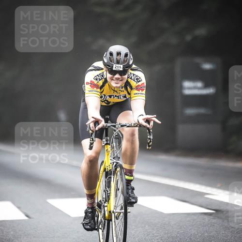 13.09.2026 - Stadtparktriathlon H.Heesch http://msf.ph/oto/10356367 13.09.2026 09:48:27 Radfahren 211, 218 meine-sportfotos.de