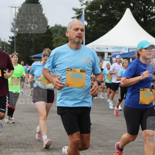 13.09.2026 - Kiel Lauf Andreas Tolksdorf http://msf.ph/oto/10356371 13.09.2026 09:59:05 Kiellinie 38, 9979, 1038, 38, 10068, 38, 1154 meine-sportfotos.de