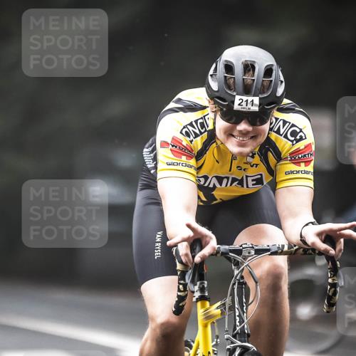 13.09.2026 - Stadtparktriathlon H.Heesch http://msf.ph/oto/10356392 13.09.2026 09:48:28 Radfahren 211 meine-sportfotos.de