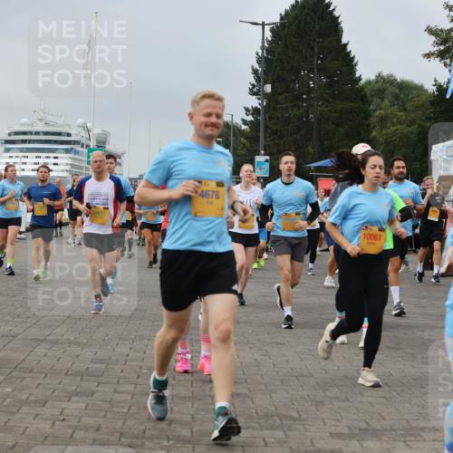 13.09.2026 - Kiel Lauf Andreas Tolksdorf http://msf.ph/oto/10356442 13.09.2026 09:59:08 Kiellinie 10411, 4678, 10061 meine-sportfotos.de
