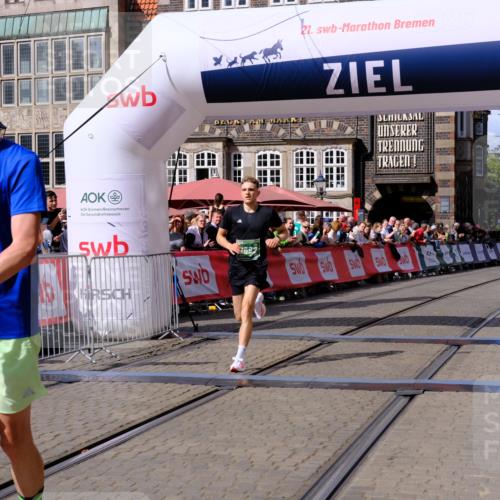 13.09.2026 - 21. swb-Marathon Bremen Tim E. http://msf.ph/oto/10356445 13.09.2026 12:50:35 Ziel 520, 4232, 7692 meine-sportfotos.de