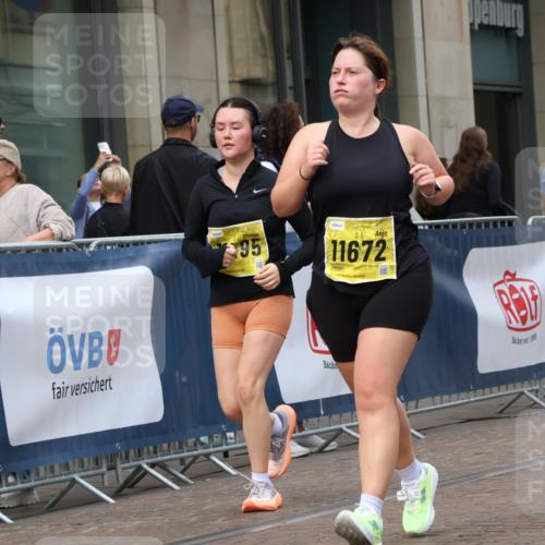 13.09.2026 - 21. swb-Marathon Bremen Strokosch-Dieckow http://msf.ph/oto/10356448 13.09.2026 11:17:05 Ziel 10472, 10773, 10779, 10979, 11495, 11672, 11709, 12101, 12334, 10295, 10335, 10679, 10999, 11355, 11456, 11461, 11653, 11867, 12089, 12287 meine-sportfotos.de