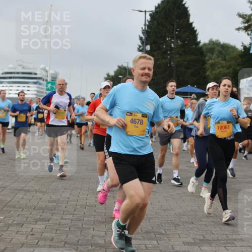 13.09.2026 - Kiel Lauf Andreas Tolksdorf http://msf.ph/oto/10356454 13.09.2026 09:59:09 Kiellinie 10411, 4678, 39, 10061 meine-sportfotos.de
