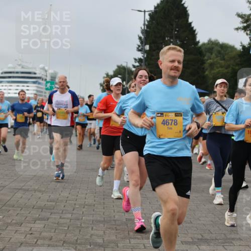 13.09.2026 - Kiel Lauf Andreas Tolksdorf http://msf.ph/oto/10356470 13.09.2026 09:59:09 Kiellinie 10417, 4, 38, 4678, 3, 10061 meine-sportfotos.de