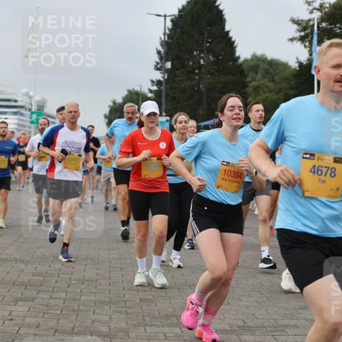 13.09.2026 - Kiel Lauf Andreas Tolksdorf http://msf.ph/oto/10356482 13.09.2026 09:59:09 Kiellinie 10411, 2733, 10354, 4, 38, 4678, 10061 meine-sportfotos.de