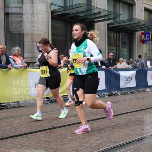 13.09.2026 - 21. swb-Marathon Bremen Strokosch-Dieckow http://msf.ph/oto/10356506 13.09.2026 11:17:07 Ziel 10472, 10773, 10779, 10979, 11495, 11672, 11709, 12101, 12334, 10295, 10335, 10679, 10999, 11355, 11456, 11461, 11653, 11867, 12089, 12287 meine-sportfotos.de
