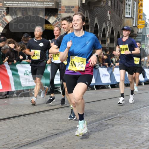 13.09.2026 - 21. swb-Marathon Bremen Strokosch-Dieckow http://msf.ph/oto/10356519 13.09.2026 10:56:52 Ziel 10240, 10356, 10372, 10540, 10675, 10721, 10824, 10844, 10936, 11064, 11069, 11256, 11317, 11349, 11407, 11474, 11601, 11795, 11844, 11855, 11871, 11911, 11996, 12543, 10157, 10408, 10772, 11000, 11079, 11328, 11946, 12032 meine-sportfotos.de