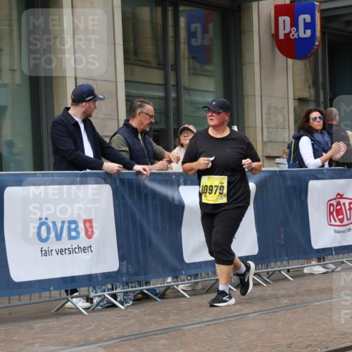 13.09.2026 - 21. swb-Marathon Bremen Strokosch-Dieckow http://msf.ph/oto/10356542 13.09.2026 11:17:12 Ziel 10472, 10756, 10773, 10779, 10979, 11709, 12292, 12334, 10295, 10335, 10999, 11355, 11461, 11495, 11653, 11672, 11867, 12089, 12101, 12287 meine-sportfotos.de