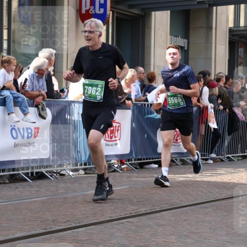 13.09.2026 - 21. swb-Marathon Bremen Strokosch-Dieckow http://msf.ph/oto/10356550 13.09.2026 13:34:11 Ziel 682, 784, 809, 911, 1307, 1395, 1871, 2215, 2831, 3029, 3052, 3058, 3068, 3214, 3318, 3388, 3409, 3636, 3890, 4112, 4537, 4616, 5147, 5378, 5488, 5566, 5694, 5760, 5852, 6255, 7168, 7696, 7746, 7833, 7962, 8182, 8381, 8453, 8552, 9094, 9100, 9402, 9453, 9751, 9788, 9802, 13112, 1364, 1656, 2355, 2464, 2727, 3162, 3389, 3522, 3632, 3790, 3984, 4613, 5265, 5341, 5489, 5513, 5563, 5587, 5768, 6090, 6151, 6509, 6623, 7047, 7303, 7354, 7431, 8025 meine-sportfotos.de