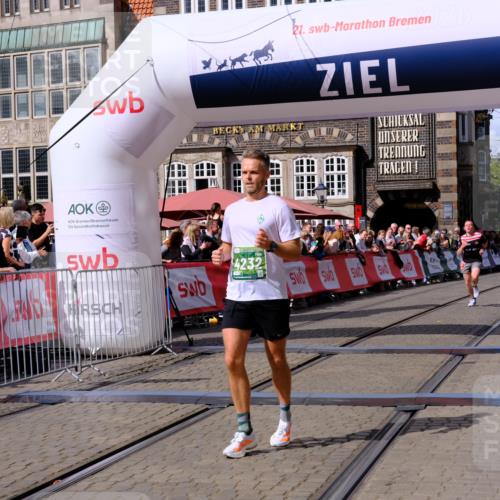 13.09.2026 - 21. swb-Marathon Bremen Tim E. http://msf.ph/oto/10356569 13.09.2026 12:50:46 Ziel 520, 4232, 8075 meine-sportfotos.de