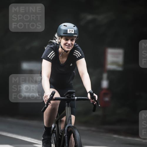 13.09.2026 - Stadtparktriathlon H.Heesch http://msf.ph/oto/10356605 13.09.2026 09:50:16 Radfahren 171, 314, 321 meine-sportfotos.de