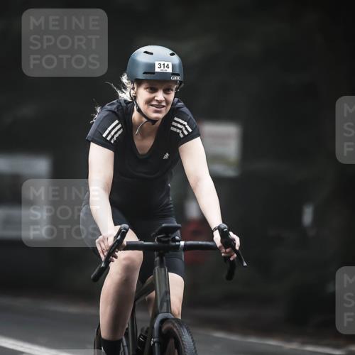 13.09.2026 - Stadtparktriathlon H.Heesch http://msf.ph/oto/10356609 13.09.2026 09:50:16 Radfahren 171, 314, 321 meine-sportfotos.de