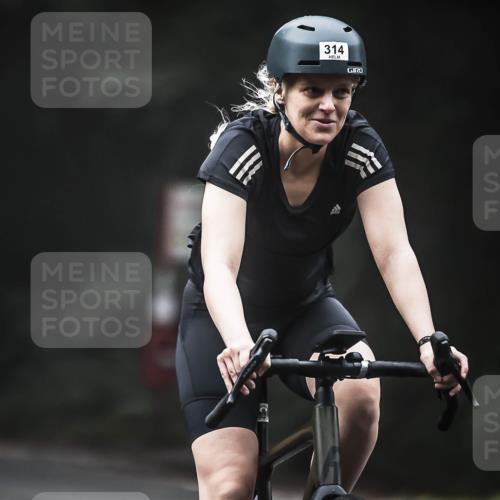 13.09.2026 - Stadtparktriathlon H.Heesch http://msf.ph/oto/10356619 13.09.2026 09:50:16 Radfahren 171, 314, 321 meine-sportfotos.de