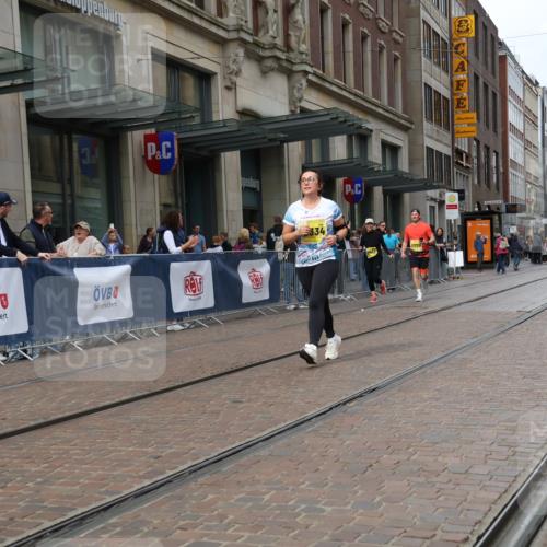 13.09.2026 - 21. swb-Marathon Bremen Strokosch-Dieckow http://msf.ph/oto/10356636 13.09.2026 11:17:15 Ziel 10472, 10756, 10773, 10979, 11709, 12292, 12334, 10295, 10335, 10773, 10779, 10999, 11355, 11461, 11495, 11653, 11672, 12101, 12287 meine-sportfotos.de