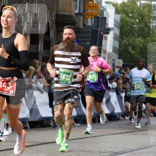 13.09.2026 - 21. swb-Marathon Bremen Strokosch-Dieckow http://msf.ph/oto/10356647 13.09.2026 13:37:14 Ziel 551, 813, 843, 1285, 1641, 1849, 1936, 2241, 2275, 2930, 3122, 3541, 3635, 3787, 3874, 3909, 3998, 4261, 4335, 4410, 4448, 5236, 5355, 5447, 5823, 6050, 6056, 6269, 6408, 6431, 6966, 7046, 7398, 7445, 7640, 8034, 8498, 8685, 8839, 9310, 9331, 9415, 9589, 9658, 9807, 9840, 270, 391, 448, 869, 1180, 3627, 3823, 4628, 5388, 5612, 5738, 5791, 6904, 7074, 7571, 8439, 8553, 8748, 8753, 10106 meine-sportfotos.de
