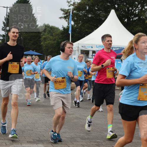13.09.2026 - Kiel Lauf Andreas Tolksdorf http://msf.ph/oto/10356679 13.09.2026 09:59:16 Kiellinie 21, 0975, 38, 6376, 38, 1015, 38, 11846, 3520, 10149, 381, 12515 meine-sportfotos.de