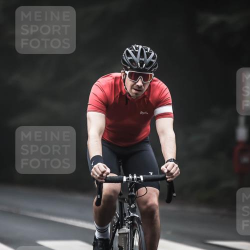 13.09.2026 - Stadtparktriathlon H.Heesch http://msf.ph/oto/10356681 13.09.2026 09:50:36 Radfahren 214, 215, 312 meine-sportfotos.de