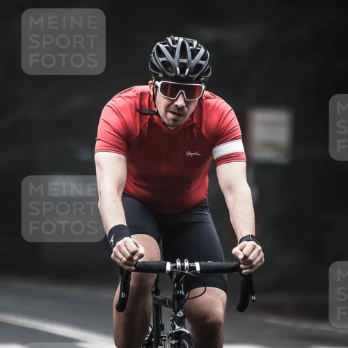 13.09.2026 - Stadtparktriathlon H.Heesch http://msf.ph/oto/10356688 13.09.2026 09:50:37 Radfahren 214, 215, 312 meine-sportfotos.de