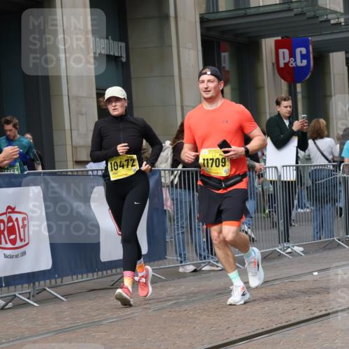 13.09.2026 - 21. swb-Marathon Bremen Strokosch-Dieckow http://msf.ph/oto/10356697 13.09.2026 11:17:18 Ziel 10472, 10756, 10979, 11709, 11932, 12226, 12292, 12334, 10295, 10335, 10773, 10779, 10999, 11355, 11461, 11495, 11653, 11672, 12101, 12287 meine-sportfotos.de