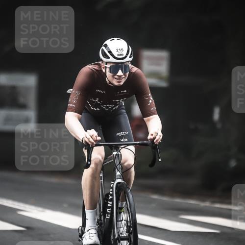 13.09.2026 - Stadtparktriathlon H.Heesch http://msf.ph/oto/10356712 13.09.2026 09:50:39 Radfahren 214, 215, 312 meine-sportfotos.de