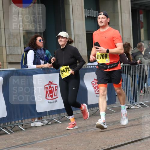 13.09.2026 - 21. swb-Marathon Bremen Strokosch-Dieckow http://msf.ph/oto/10356716 13.09.2026 11:17:18 Ziel 10472, 10756, 10979, 11709, 11932, 12226, 12292, 12334, 10295, 10335, 10773, 10779, 10999, 11355, 11461, 11495, 11653, 11672, 12101, 12287 meine-sportfotos.de