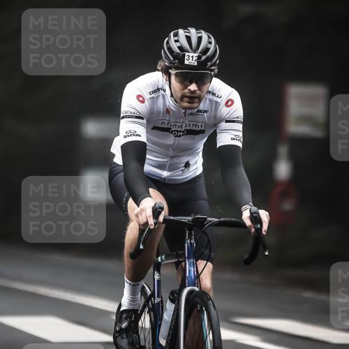 13.09.2026 - Stadtparktriathlon H.Heesch http://msf.ph/oto/10356742 13.09.2026 09:50:42 Radfahren 214, 215, 312 meine-sportfotos.de