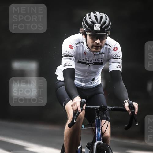 13.09.2026 - Stadtparktriathlon H.Heesch http://msf.ph/oto/10356744 13.09.2026 09:50:42 Radfahren 214, 215, 312 meine-sportfotos.de