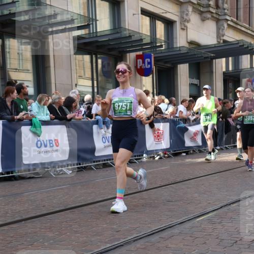 13.09.2026 - 21. swb-Marathon Bremen Strokosch-Dieckow http://msf.ph/oto/10356766 13.09.2026 13:34:17 Ziel 682, 784, 809, 1307, 1395, 1871, 1967, 2215, 2831, 3029, 3052, 3058, 3068, 3318, 3380, 3388, 3409, 3765, 3842, 3890, 4537, 4616, 5378, 5488, 5566, 5694, 5760, 5852, 6128, 6168, 6244, 6255, 7168, 7746, 7833, 7962, 8182, 8381, 8453, 8493, 8552, 8683, 9453, 9751, 9788, 9802, 13112, 911, 1364, 1656, 2355, 2464, 3068, 3162, 3214, 3389, 3522, 3632, 3636, 3790, 3984, 4112, 4613, 5147, 5265, 5341, 5489, 5563, 5768, 6090, 6151, 6509, 6623, 7047, 7303, 7431, 8025 meine-sportfotos.de
