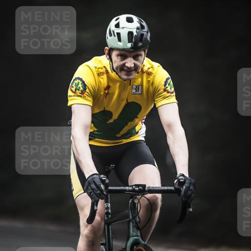13.09.2026 - Stadtparktriathlon H.Heesch http://msf.ph/oto/10356772 13.09.2026 09:50:50 Radfahren 271, 310 meine-sportfotos.de