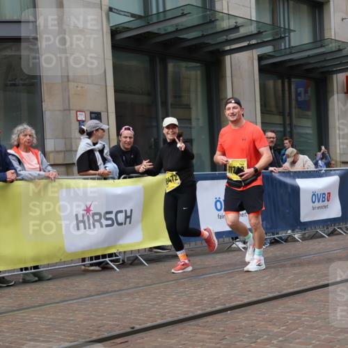 13.09.2026 - 21. swb-Marathon Bremen Strokosch-Dieckow http://msf.ph/oto/10356786 13.09.2026 11:17:21 Ziel 10472, 10756, 10979, 11367, 11709, 11932, 12226, 12292, 12334, 10295, 10335, 10773, 10779, 10999, 11355, 11461, 11495, 11653, 11672, 12101, 12287 meine-sportfotos.de