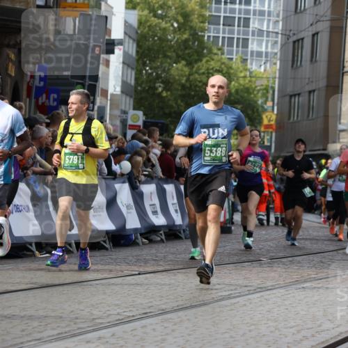 13.09.2026 - 21. swb-Marathon Bremen Strokosch-Dieckow http://msf.ph/oto/10356822 13.09.2026 13:37:17 Ziel 551, 813, 843, 950, 1285, 1641, 1849, 1991, 2241, 2275, 2930, 3122, 3541, 3635, 3787, 3874, 3909, 3998, 4261, 4335, 4410, 4448, 5236, 5355, 5447, 6056, 6269, 6408, 6431, 6629, 6961, 6966, 7046, 7398, 7445, 7640, 7937, 8034, 8498, 8685, 8839, 9310, 9317, 9331, 9415, 9589, 9840, 270, 391, 448, 869, 3323, 3627, 3804, 3823, 4628, 5388, 5738, 5791, 7074, 7571, 8439, 8553, 8674, 8748, 8753, 9441, 10106 meine-sportfotos.de