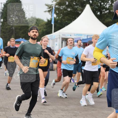 13.09.2026 - Kiel Lauf Andreas Tolksdorf http://msf.ph/oto/10356831 13.09.2026 09:59:24 Kiellinie 2920, 39, 2659, 8163 meine-sportfotos.de