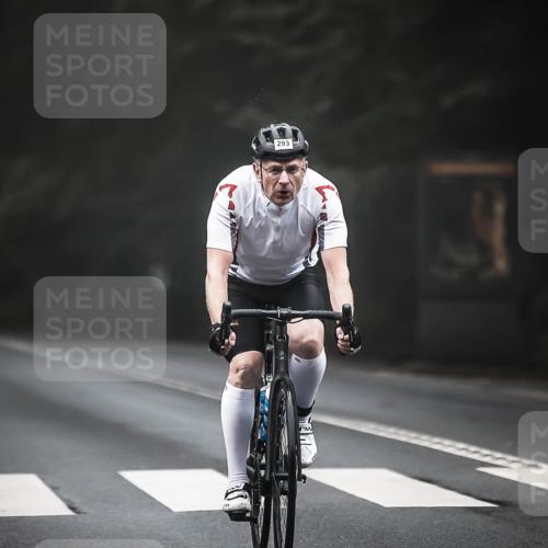 13.09.2026 - Stadtparktriathlon H.Heesch http://msf.ph/oto/10356834 13.09.2026 09:50:58 Radfahren 217, 227, 271, 285, 293 meine-sportfotos.de
