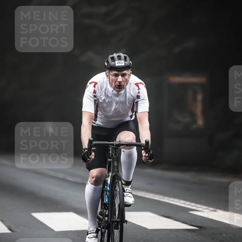 13.09.2026 - Stadtparktriathlon H.Heesch http://msf.ph/oto/10356837 13.09.2026 09:50:58 Radfahren 217, 227, 271, 285, 293 meine-sportfotos.de