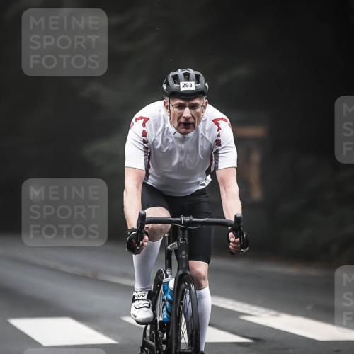 13.09.2026 - Stadtparktriathlon H.Heesch http://msf.ph/oto/10356845 13.09.2026 09:50:58 Radfahren 217, 227, 271, 285, 293 meine-sportfotos.de