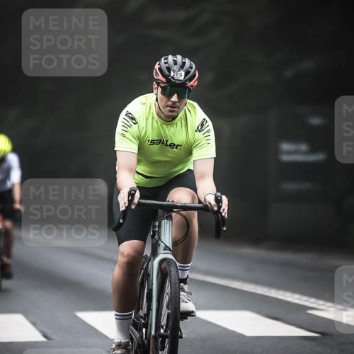 13.09.2026 - Stadtparktriathlon H.Heesch http://msf.ph/oto/10356870 13.09.2026 09:51:01 Radfahren 217, 227, 239, 285, 293 meine-sportfotos.de