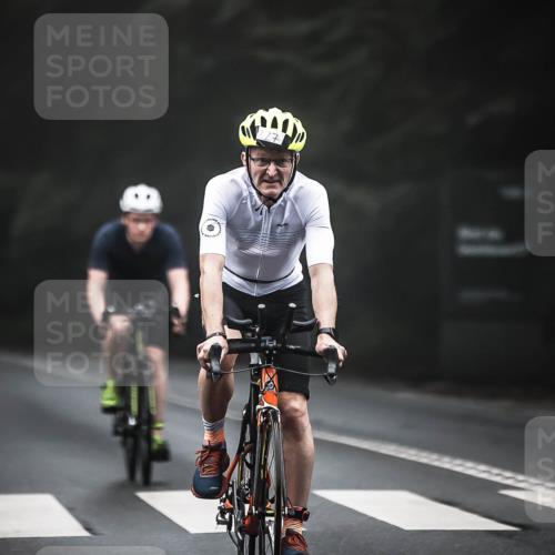 13.09.2026 - Stadtparktriathlon H.Heesch http://msf.ph/oto/10356900 13.09.2026 09:51:03 Radfahren 217, 227, 239, 285, 293 meine-sportfotos.de