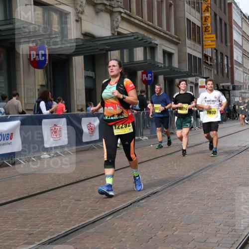 13.09.2026 - 21. swb-Marathon Bremen Strokosch-Dieckow http://msf.ph/oto/10356902 13.09.2026 11:17:31 Ziel 10137, 10756, 11367, 11932, 12023, 12226, 12292, 12321, 12373, 10472, 10773, 10779, 10979, 11495, 11672, 11709, 12101, 12334 meine-sportfotos.de
