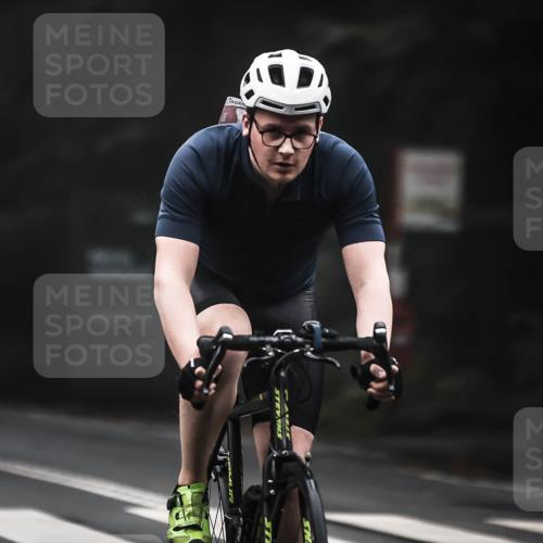 13.09.2026 - Stadtparktriathlon H.Heesch http://msf.ph/oto/10356929 13.09.2026 09:51:04 Radfahren 217, 227, 239, 285, 293 meine-sportfotos.de