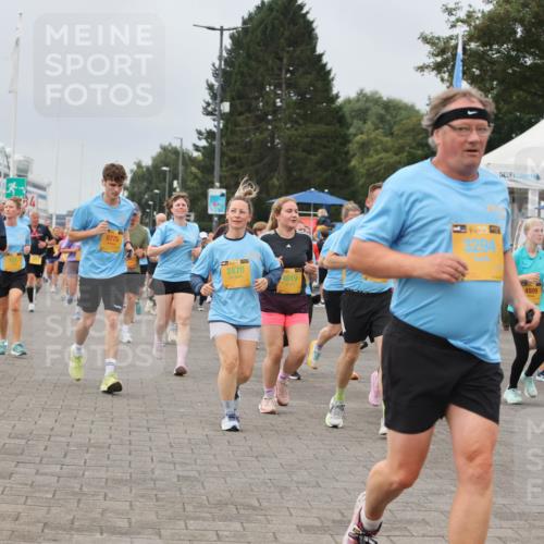 13.09.2026 - Kiel Lauf Andreas Tolksdorf http://msf.ph/oto/10356936 13.09.2026 09:59:29 Kiellinie 11762, 9775, 2470, 4619, 39, 3294, 4809, 108 meine-sportfotos.de