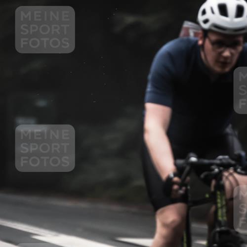 13.09.2026 - Stadtparktriathlon H.Heesch http://msf.ph/oto/10356940 13.09.2026 09:51:05 Radfahren 217, 227, 239, 285 meine-sportfotos.de