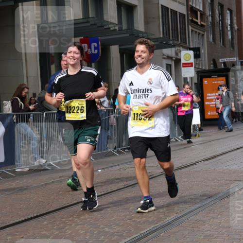 13.09.2026 - 21. swb-Marathon Bremen Strokosch-Dieckow http://msf.ph/oto/10356948 13.09.2026 11:17:32 Ziel 10137, 10713, 10756, 11367, 11932, 12023, 12226, 12292, 12321, 12373, 10472, 10773, 10779, 10979, 11495, 11672, 11709, 12101, 12334 meine-sportfotos.de