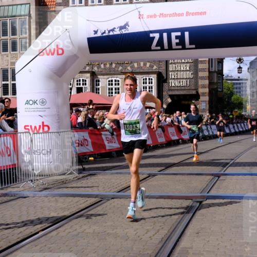 13.09.2026 - 21. swb-Marathon Bremen Tim E. http://msf.ph/oto/10356953 13.09.2026 12:51:44 Ziel 3617, 13033 meine-sportfotos.de