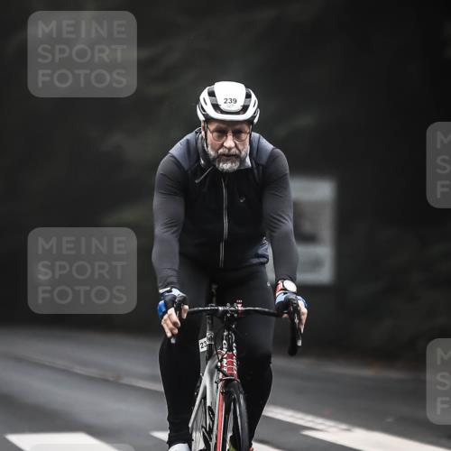 13.09.2026 - Stadtparktriathlon H.Heesch http://msf.ph/oto/10356961 13.09.2026 09:51:07 Radfahren 217, 227, 239 meine-sportfotos.de