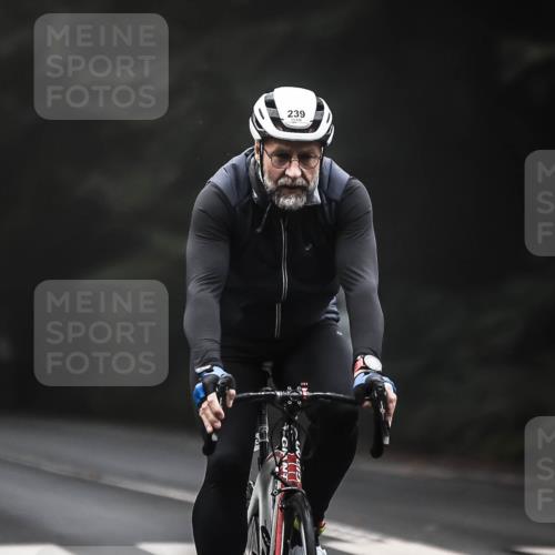 13.09.2026 - Stadtparktriathlon H.Heesch http://msf.ph/oto/10356967 13.09.2026 09:51:07 Radfahren 217, 227, 239 meine-sportfotos.de
