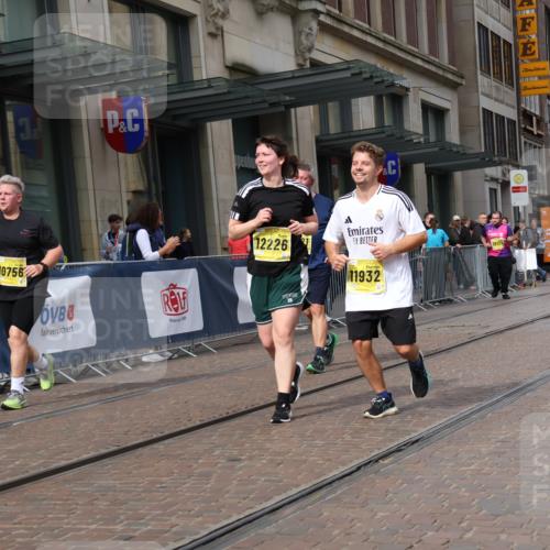 13.09.2026 - 21. swb-Marathon Bremen Strokosch-Dieckow http://msf.ph/oto/10356978 13.09.2026 11:17:33 Ziel 10137, 10713, 10756, 11367, 11482, 11932, 12023, 12226, 12292, 12321, 12373, 10472, 10773, 10779, 10979, 11495, 11672, 11709, 12101, 12334 meine-sportfotos.de