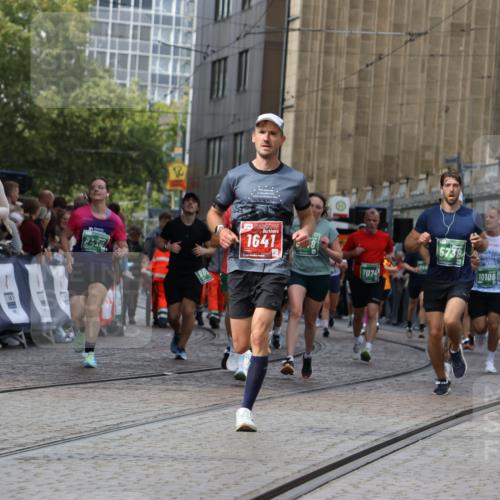 13.09.2026 - 21. swb-Marathon Bremen Strokosch-Dieckow http://msf.ph/oto/10356984 13.09.2026 13:37:18 Ziel 551, 813, 843, 950, 1285, 1641, 1849, 1991, 2241, 2275, 2531, 2930, 3122, 3541, 3635, 3732, 3787, 3874, 3894, 3909, 3998, 4261, 4335, 4410, 4448, 5236, 5355, 6056, 6269, 6408, 6431, 6629, 6961, 6966, 7006, 7046, 7398, 7445, 7640, 7937, 8034, 8498, 8839, 9310, 9317, 9331, 9415, 9589, 9840, 270, 391, 448, 869, 3323, 3627, 3804, 3823, 4628, 5388, 5738, 5791, 7074, 7571, 8439, 8553, 8674, 8748, 8753, 9441, 10062, 10106 meine-sportfotos.de