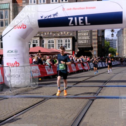 13.09.2026 - 21. swb-Marathon Bremen Tim E. http://msf.ph/oto/10356987 13.09.2026 12:51:46 Ziel 3617, 13033 meine-sportfotos.de