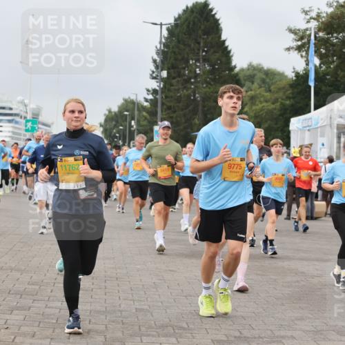 13.09.2026 - Kiel Lauf Andreas Tolksdorf http://msf.ph/oto/10357020 13.09.2026 09:59:31 Kiellinie 38, 11762, 1007, 5413, 38, 9775, 9007, 7016 meine-sportfotos.de