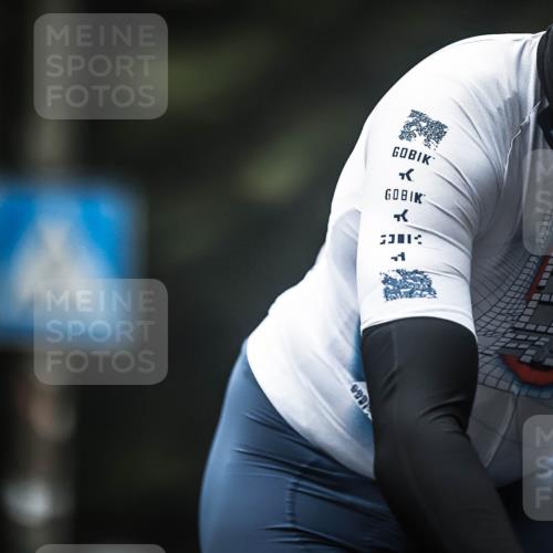 13.09.2026 - Stadtparktriathlon H.Heesch http://msf.ph/oto/10357034 13.09.2026 09:51:18 Radfahren 238, 322, 339 meine-sportfotos.de
